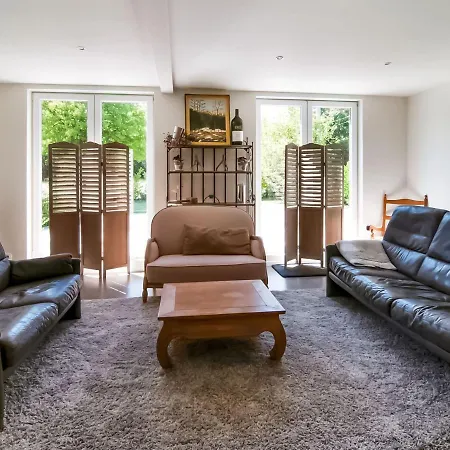 Holiday home Enticing In Near Forest *