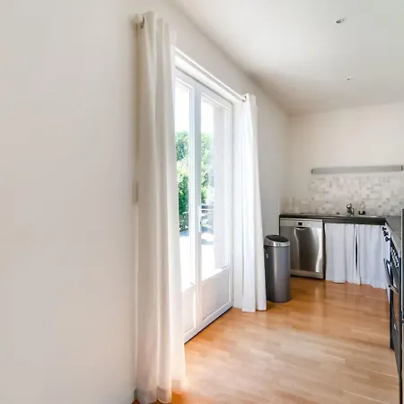 Holiday home Enticing In Near Forest *