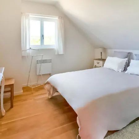 Holiday home Enticing In Near Forest