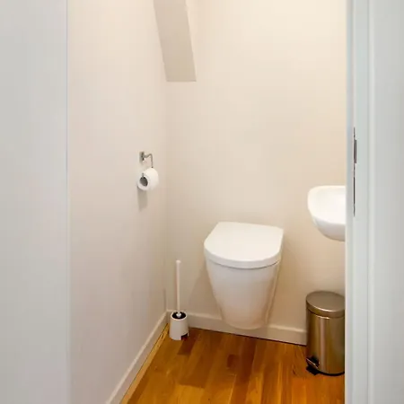 In For 9 Person 펜션 Treignes