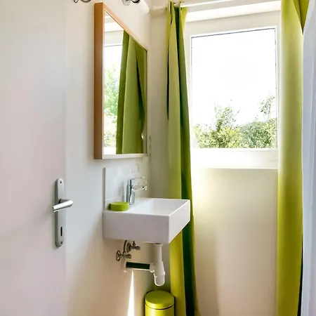 In For 9 Person * Treignes