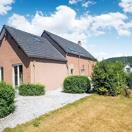 펜션 In For 9 Person Treignes