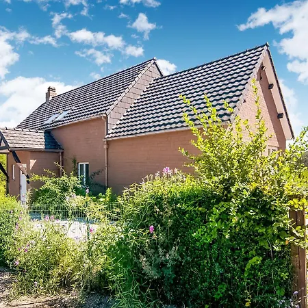 In For 9 Person Treignes